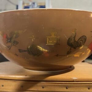 Pyrex Early American Cinderella Mixing Bowl